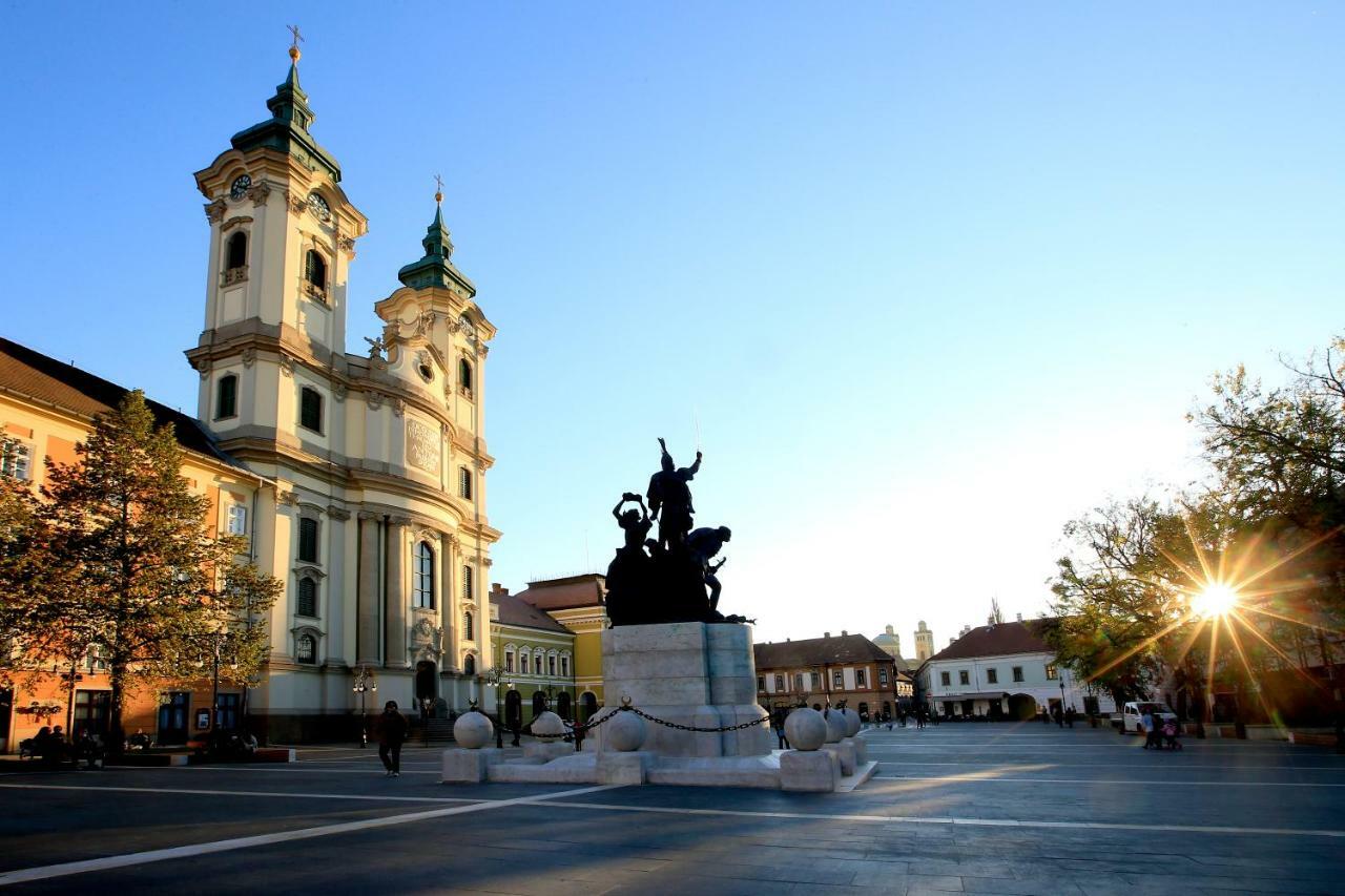 Sophie Apartman Эгер Экстерьер фото